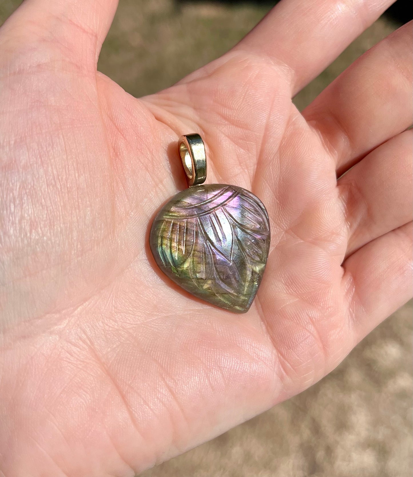 Pendentif amulette Labradorite