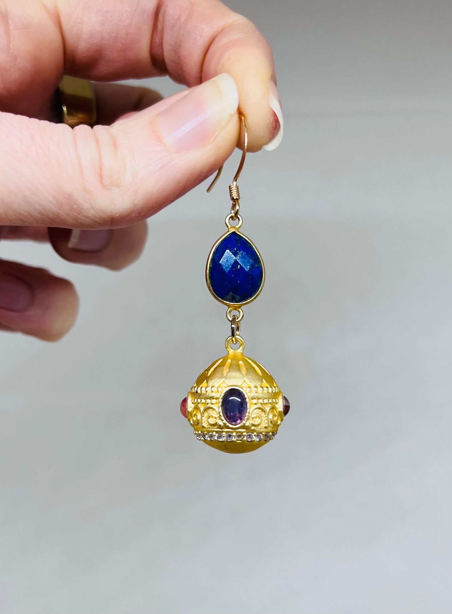 Single loop Indian talisman with multiple stones