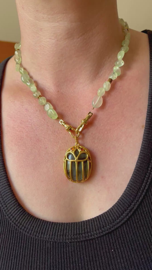 Collier Locket Talisman scarabée Labradorite